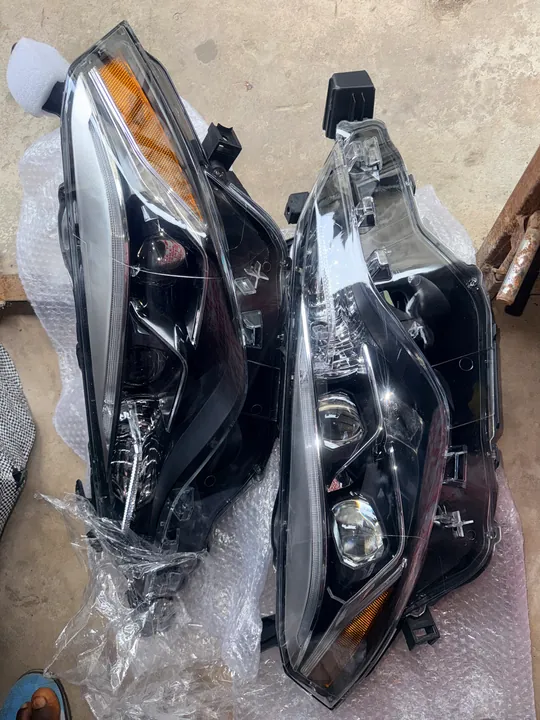 Headlight Assembly for 2017 Toyota Corolla - OEM Quality